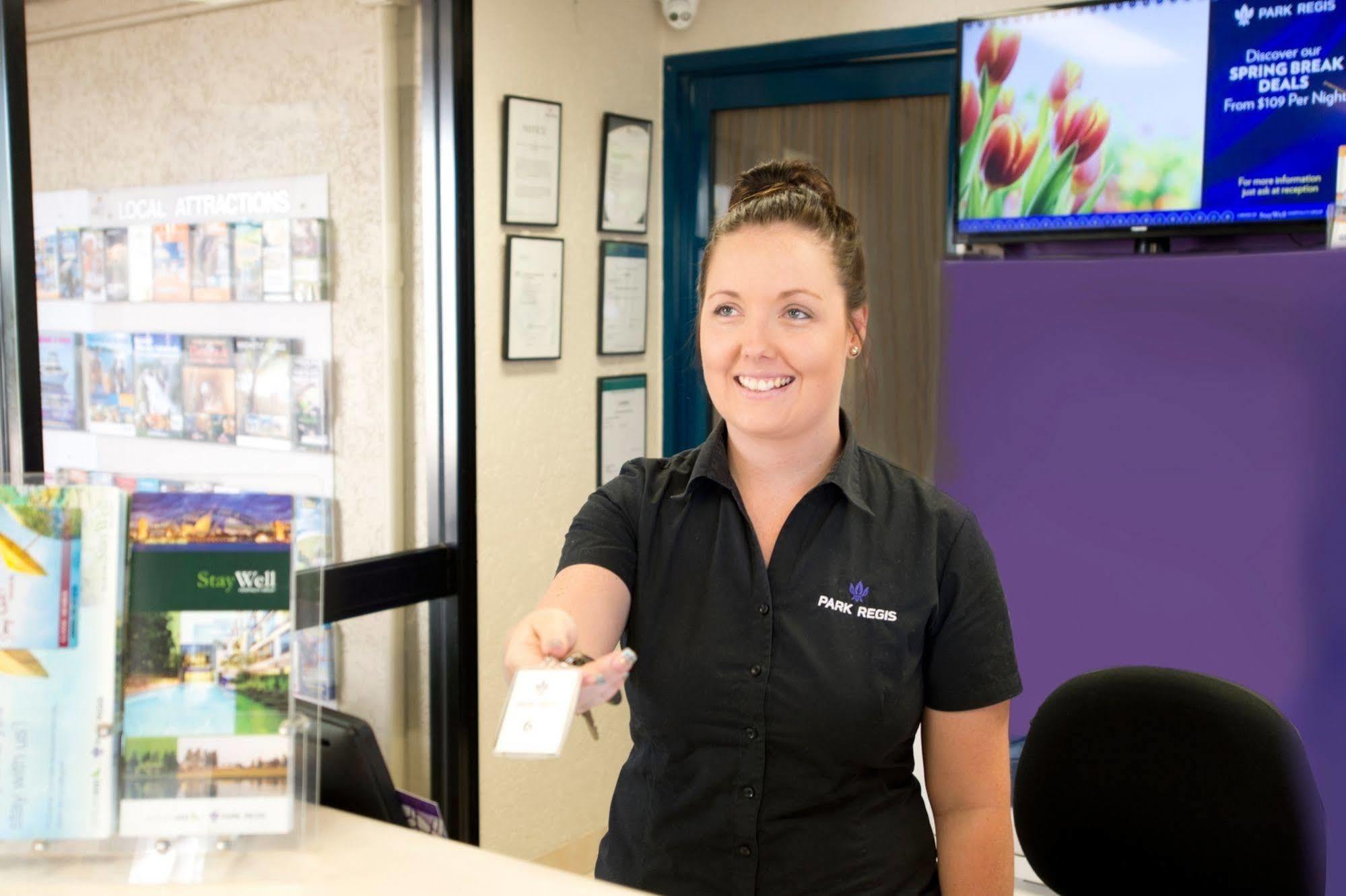 Park Regis Anchorage Hotel Townsville Exterior photo